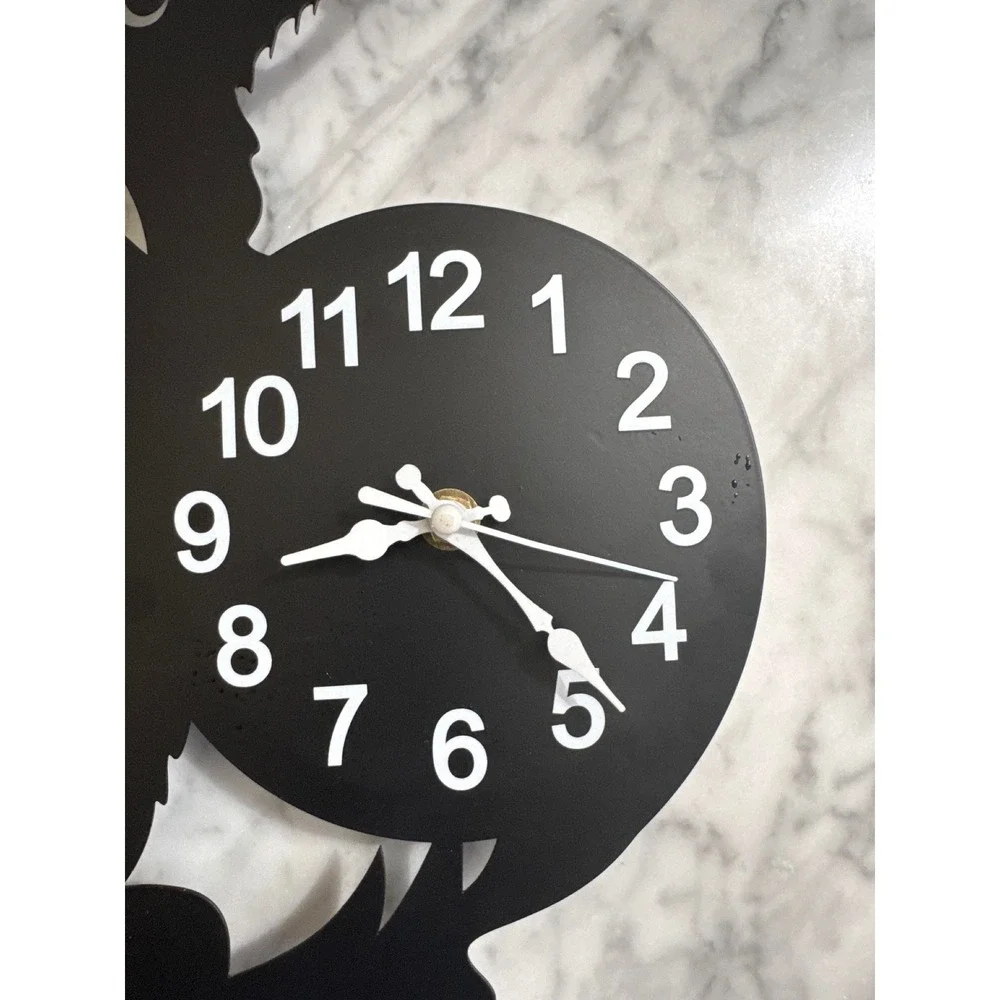 Black Metal Curious Cat Silhouette Wall Clock Whimsical Feline Home Decor Analog